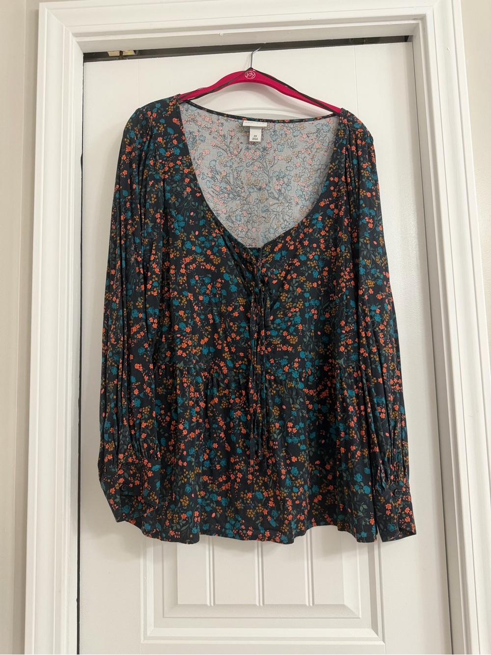 Ava & Viv Black Teal and Rust Floral V-Neck Blouse